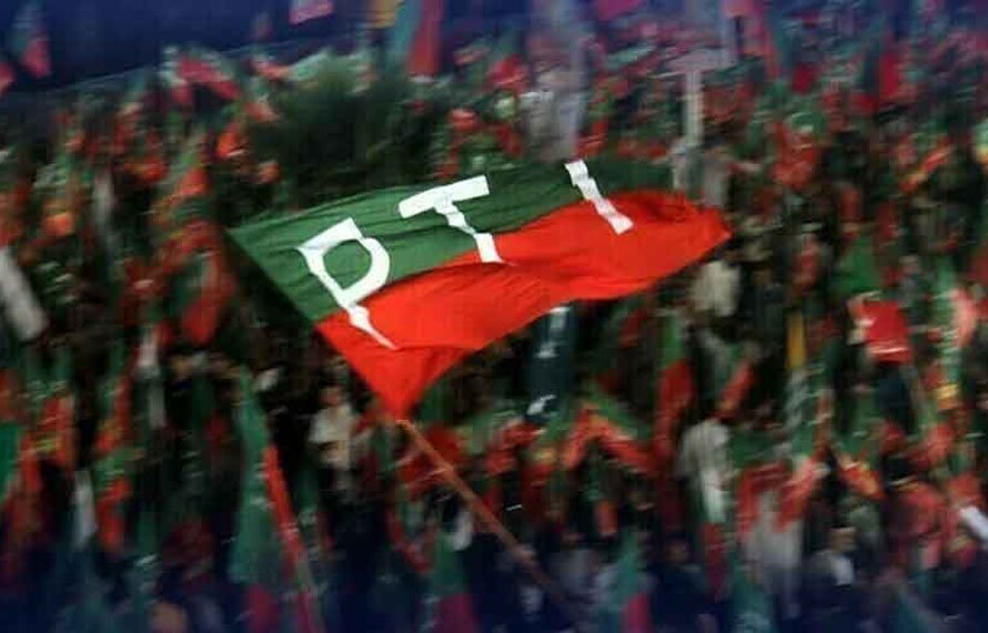 راتوں رات کیا بدل گیا؟ خیبرپختونخوا ہاؤس اسلام آباد کے باہر تحریک انصاف کا دھرنا اچانک ختم