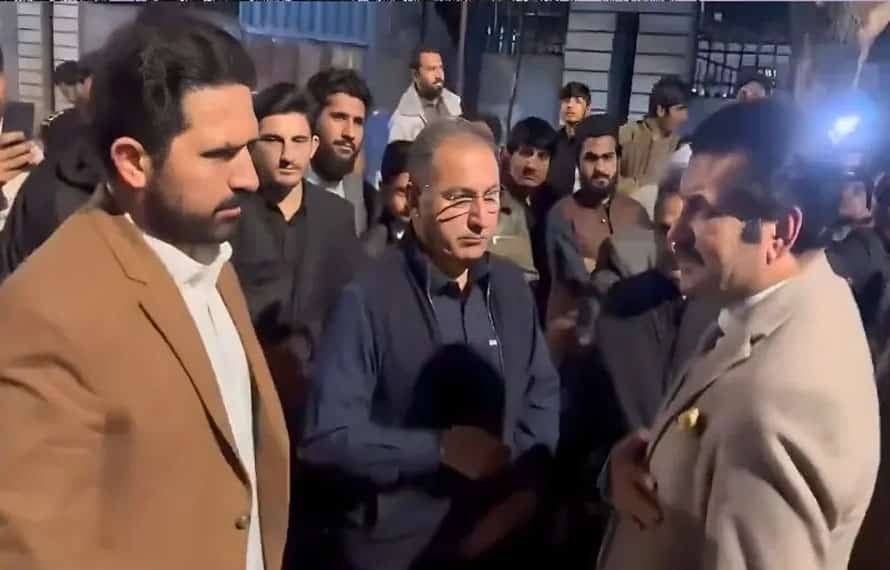 بڑا عہدہ انسان کو بڑا نہیں بناتا!شیر افضل مروت کا سہیل آفریدی سے دوبارہ ہاتھ نہ ملانے کا دوٹوک اعلان