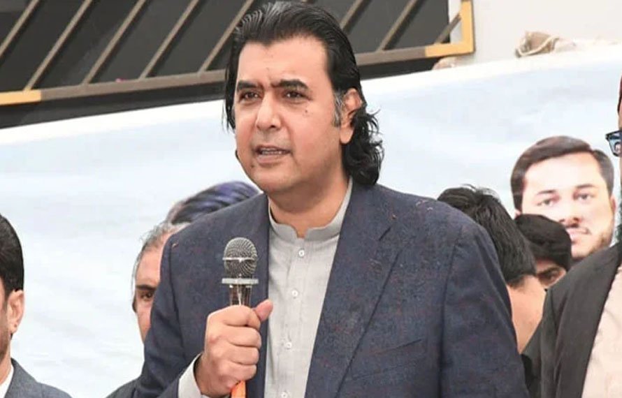 پارلیمنٹ کے باہر کشمکش! مصطفیٰ نواز کھوکھر اپوزیشن قیادت کیلئے ناشتہ لے کر پہنچے، پولیس نے روکا