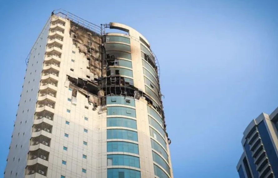 خلیج میں جنگی خوف! کویت میں امریکی سفارتخانے کے قریب دھواں، دوحہ، ابوظہبی اور منامہ میں دھماکوں کی گونج