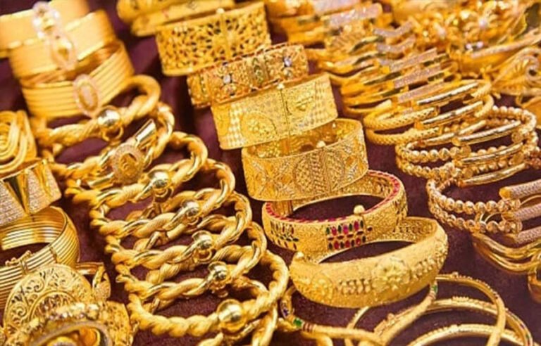 عالمی منڈی میں سونے کی قیمت میں 3 فیصد کمی، تیل کی قیمتوں میں بڑا اضافہ