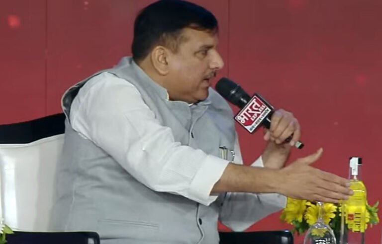 بھارتی پارلیمنٹ میں تہلکہ! سنجے سنگھ نے مودی اور امیت شاہ کو آڑے ہاتھوں لے لیا