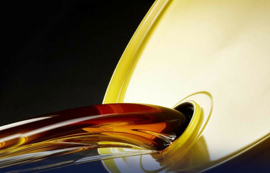 عالمی مارکیٹ میں خام تیل کی قیمتیں ایک بار پھر آسمان کی طرف پہنچ گئیں، برٹش برینٹ 103.92 ڈالر فی بیرل تک جا پہنچی