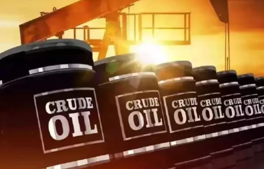 عالمی منڈی میں خام تیل کی قیمتیں دو سال کی بلند ترین سطح پر، خام تیل 93 ڈالر فی بیرل سے تجاوز کر گیا