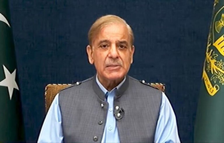 وزیر اعظم کا فیلڈ مارشل ، ایئر اور نیول چیف سے ٹیلی فونک رابطہ، عید کی مبارکباد دی