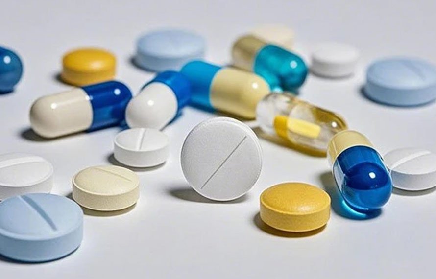 خیبرپختونخوا کے 24 ہسپتالوں میں ادویات کی خریداری میں ایک ارب 30 کروڑ روپے کی مبینہ بے ضابطگیاں، ایم ایسز کو شوکاز نوٹس جاری