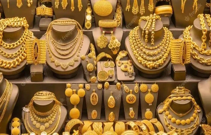 پاکستان میں سونے کی قیمتوں میں ریکارڈ اضافہ،فی تولہ کتنے کا ہوگیا ؟ جانئے