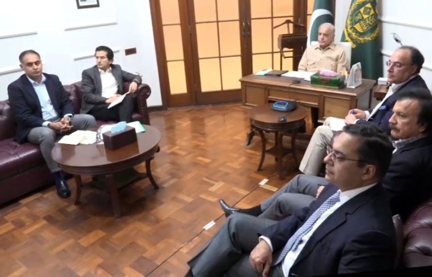 عالمی کشیدگی کے معاشی اثرات! وزیراعظم کا ہنگامی جائزہ اجلاس، سادگی اور بچت پر مبنی پالیسی بنانے کی ہدایت