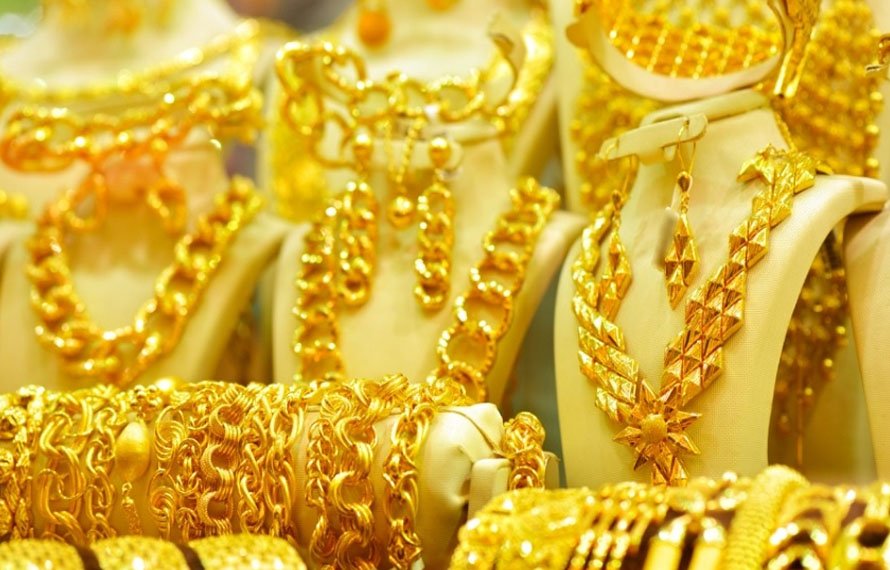 سونے کی قیمت میں کمی کا سلسلہ جاری،فی تولہ کتنے کا ہوگیا ؟ جانئے