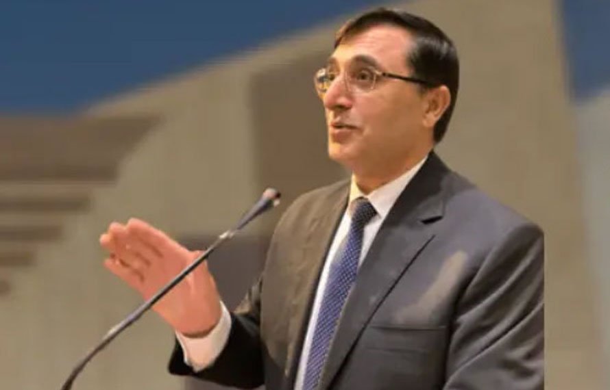 بیرسٹر گوہر کا واٹس ایپ ہیک، عوام کو پیسے بھیجنے کے جھوٹے پیغامات سے خبردار کیا گیا