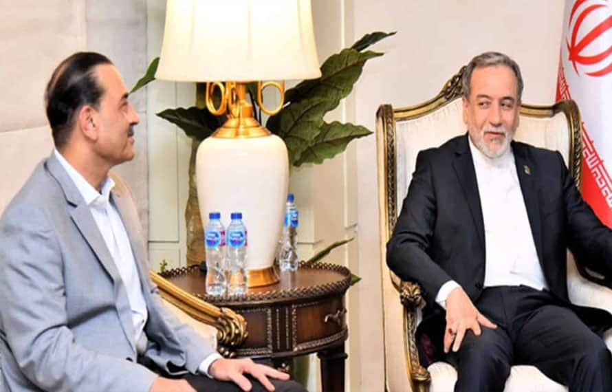 بڑا سفارتی موڑ! فیلڈ مارشل عاصم منیر اور ایرانی وزیرخارجہ عباس عراقچی کی پہلی اہم ملاقات