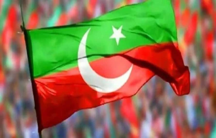 سیاسی میدان میں بڑی گہماگہمی، پی ٹی آئی کا 2 مئی کو مینارِ پاکستان پر جلسے کا اعلان