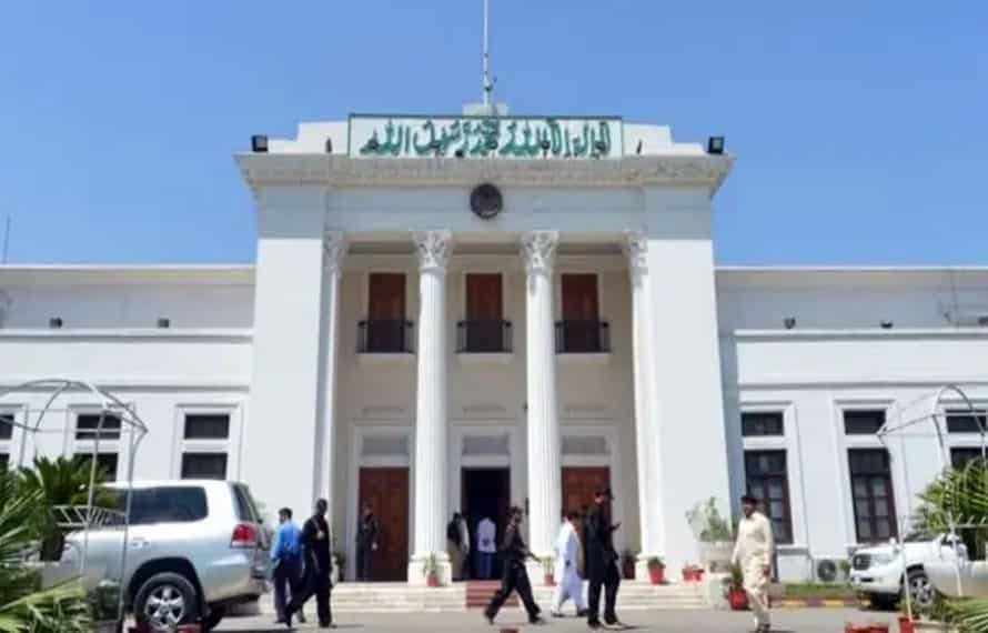 سیاسی منظرنامہ بدل گیا: اسمبلی تحلیل کے بعد بھی اسپیکر عہدے پر برقرار، مراعات بحال رکھنے کا قانونی مسودہ تیار