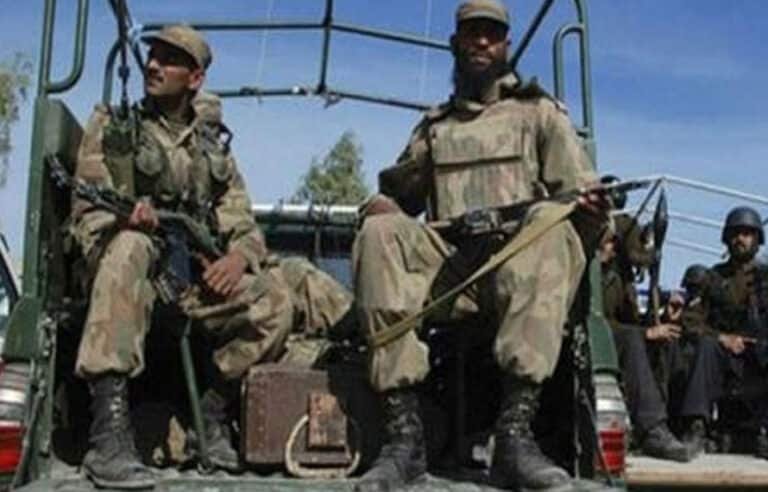 بنوں میں سکیورٹی فورسز کی کارروائی، فتنۃ الخوارج کے اہم کمانڈر سمیت 2 دہشتگرد مارے گئے