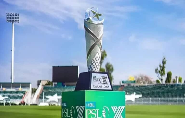 وزیراعظم شہباز شریف نے پاکستان سپر لیگ (ایچ بی ایل پی ایس ایل 11) کے مداحوں کا دیرینہ مطالبہ تسلیم کرتے ہوئے پلے آف میچز میں تماشائیوں کو اسٹیڈیم آنے کی باقاعدہ اجازت دے دی ہے۔
