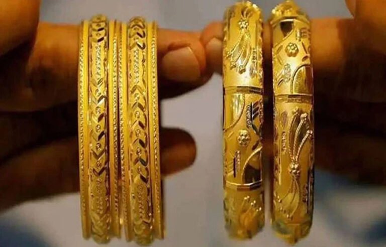 سونے کی قیمت میں بڑی کمی ، فی تولہ کتنے کا ہوگیا ؟ جانئے