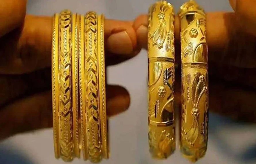 سونے کی قیمت میں بڑی کمی ، فی تولہ کتنے کا ہوگیا ؟ جانئے