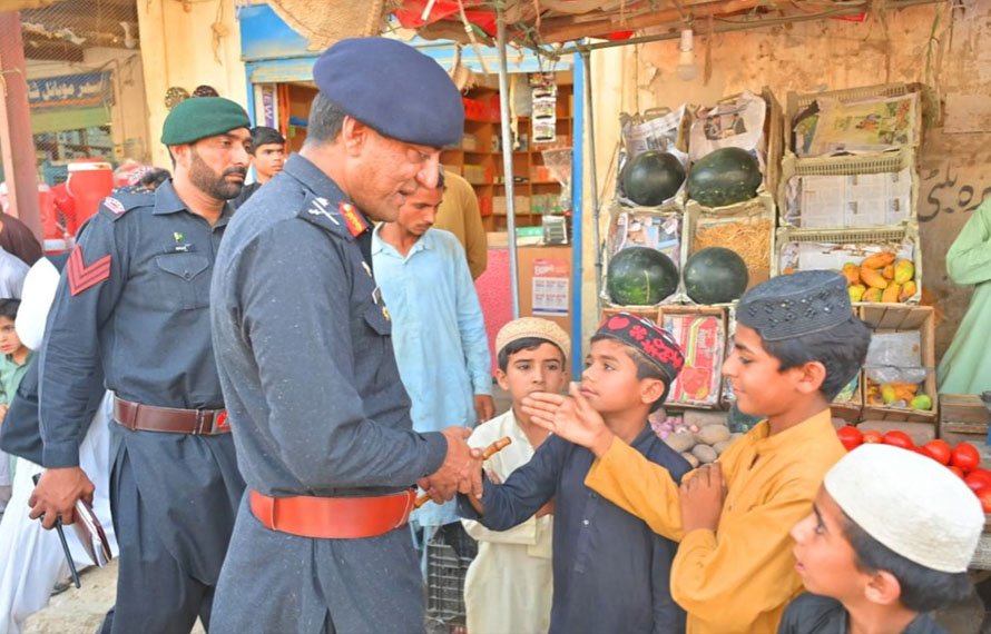 آئی جی ایف سی بلوچستان کا ڈیرہ بگٹی دورہ، شہریوں نے امن پر اطمینان کا اظہار کر دیا