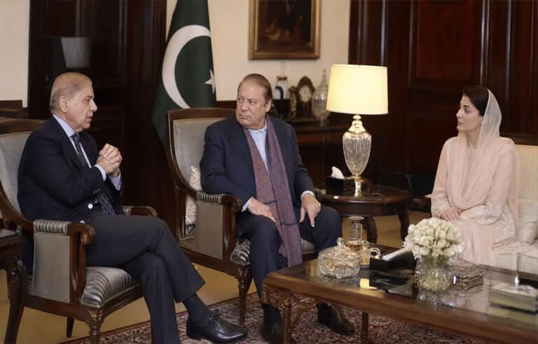 کیا عوام کو بڑا ریلیف ملنے والا ہے؟ وزیراعظم اور نواز شریف کی اہم ملاقات؟ کن امور پر بات ہوئی؟جانئے
