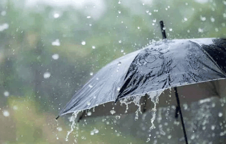 گرمی سے ستائے عوام کیلئے خوشخبری، بادل برسنے کو تیار، گرج چمک کیساتھ بارش کی پیشگوئی