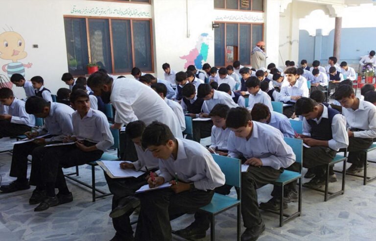حکومت کے دعوے زمین بوس، میٹرک میں 5 لاکھ سے زائد طلبہ ناکام، حکومتی دعوے بے نقاب