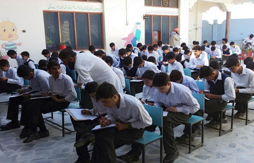 حکومت کے دعوے زمین بوس، میٹرک میں 5 لاکھ سے زائد طلبہ ناکام، حکومتی دعوے بے نقاب