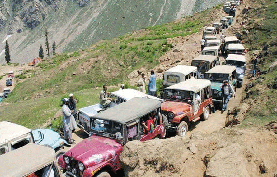 عید الاضحیٰ پر کاغان میں سیاحوں کا رش، کتنے لاکھ افراد پہنچے؟ تعداد حیران کن نکلی