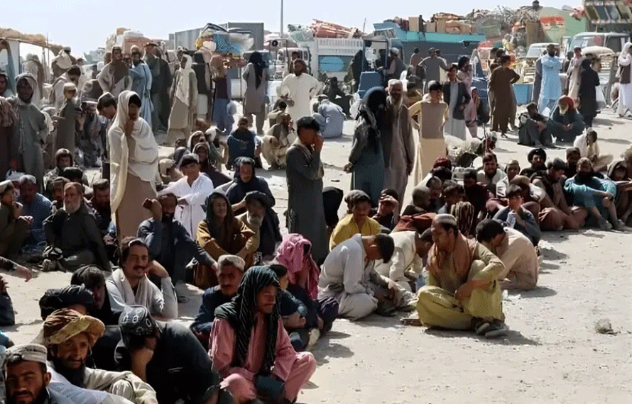 پاک افغان سرحد دوبارہ کھل گئی، کتنے خاندان افغانستان روانہ ہو گئے؟جانئے