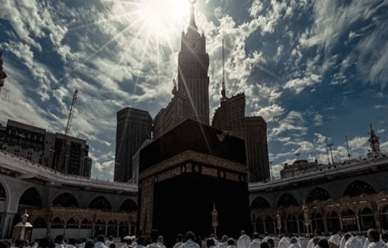آج سورج خانۂ کعبہ کے عین اوپر ہوگا