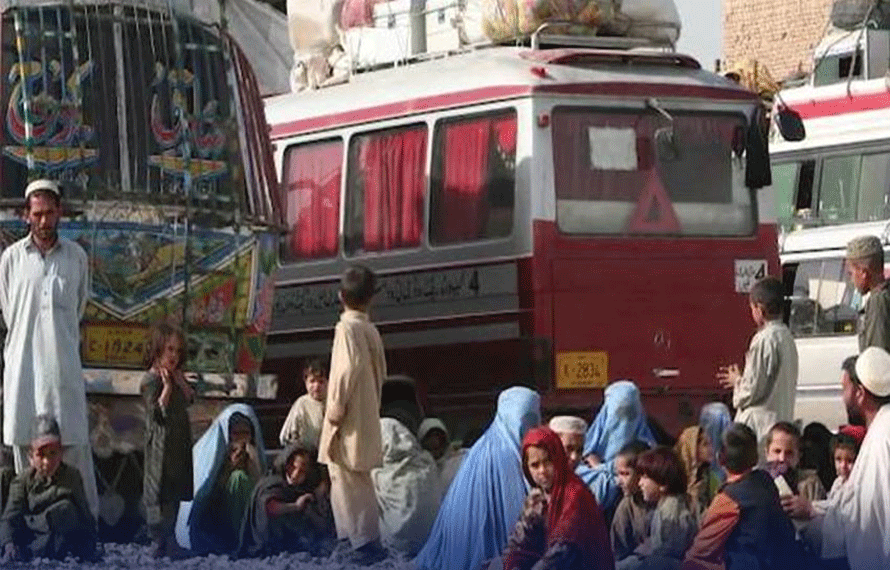چھٹی کے دن بڑی خبر آگئی! ڈیڈ لائن ختم ہوتے ہی غیرقانونی افغان شہریوں کیخلاف کریک ڈاؤن شروع
