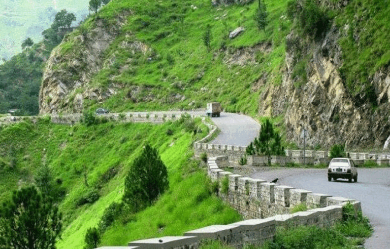 مانسہرہ، ناران جانیوالے سیاح یہ خبر ضرور پڑھ لیں، ضلعی انتظامیہ نے اہم ہدایت جاری کر دی