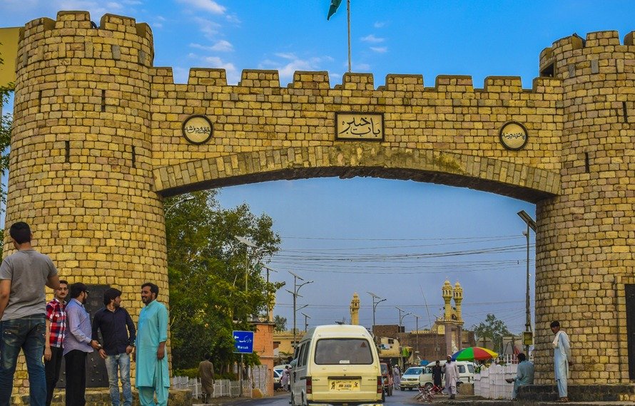 غیر ملکی مالی معاونت کے منصوبوں میں بے ضابطگیاں: قائمہ کمیٹی کا خیبر پختونخوا روڈز پروجیکٹ کی تحقیقات اور مساوی خریداری کے جائزے کا حکم