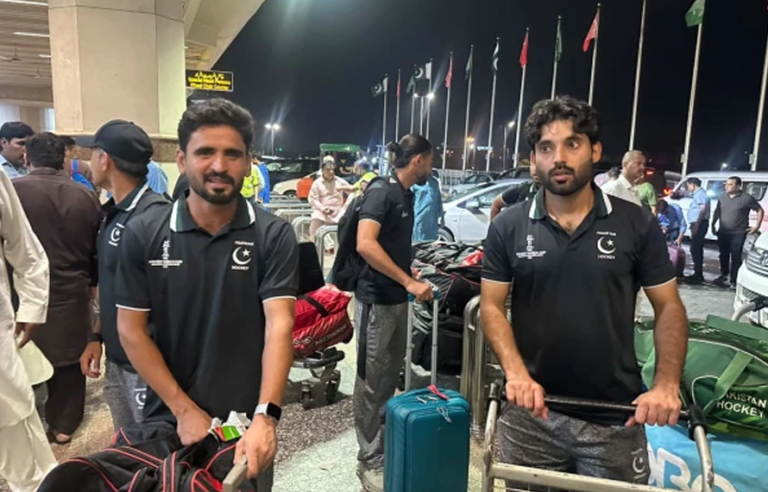 قومی ہاکی ٹیم ورلڈ کپ میں شرکت کے لیے نیدرلینڈ روانہ ہو گئی