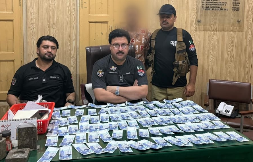 پشاورمیں پولیس کی کارروائی، جعلی کرنسی کے لین دین میں ملوث ملزم گرفتار