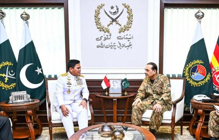فیلڈ مارشل سید عاصم منیر سے انڈونیشین بحریہ کے سربراہ کی اہم ملاقات، باہمی دلچسپی کے امور، علاقائی سکیورٹی اور دوطرفہ دفاعی تعاون پر تبادلہ خیال