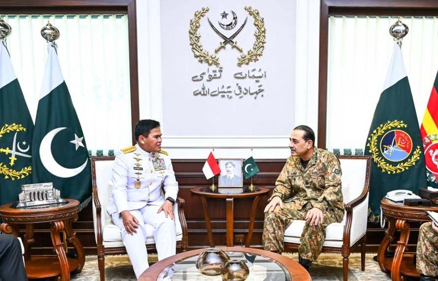 فیلڈ مارشل سید عاصم منیر سے انڈونیشین بحریہ کے سربراہ کی اہم ملاقات، باہمی دلچسپی کے امور، علاقائی سکیورٹی اور دوطرفہ دفاعی تعاون پر تبادلہ خیال