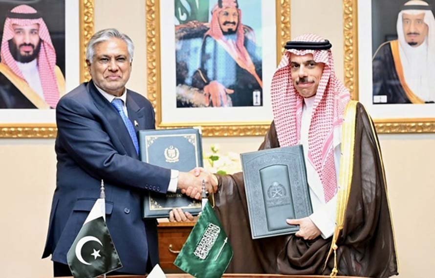 پاکستانیوں کیلئے بڑی خوشخبری، سعودی ویزے کی شرط ختم
